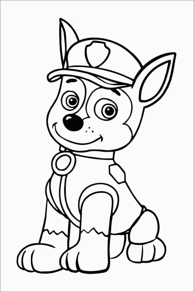 É o Chase! Que tal colorir o filhote mais corajoso da Patrulha? Desenho para colorir de Chase, da Patrulha Canina, sentado e sorrindo, usando seu uniforme e quepe de policial